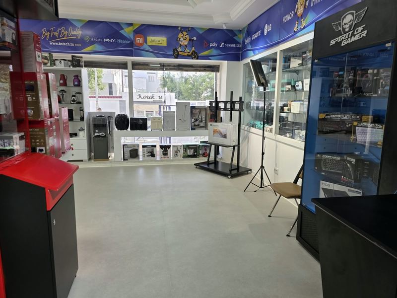 Claviers et souris gaming Spirit of Gamer et électroménager au showroom Big Shop Technology, Ariana